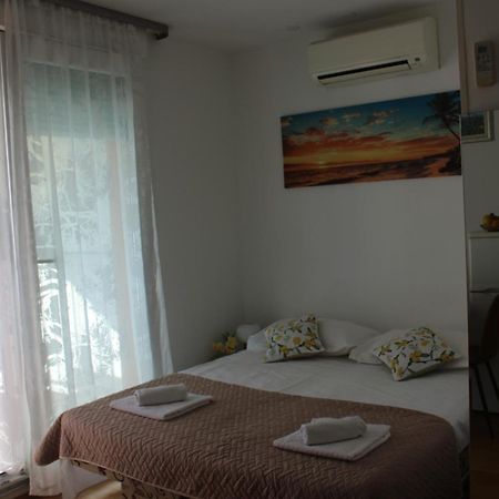 Studio Teuta - Private Parking สปลิท ภายนอก รูปภาพ