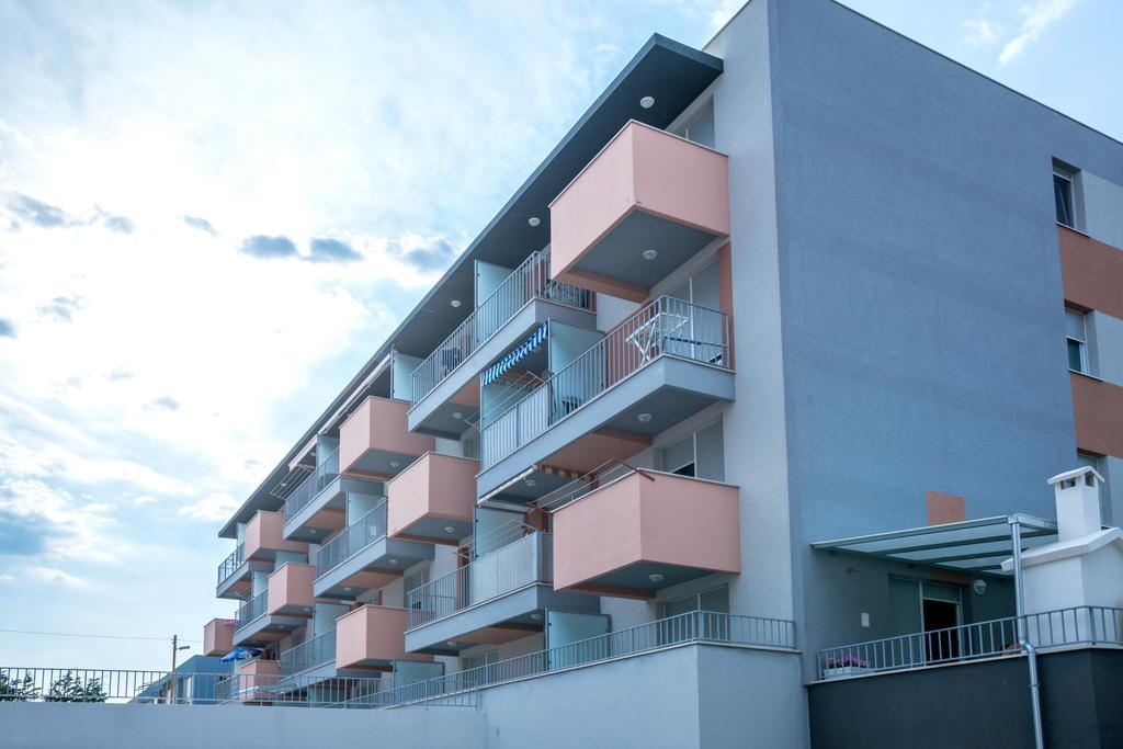 Studio Teuta - Private Parking สปลิท ภายนอก รูปภาพ