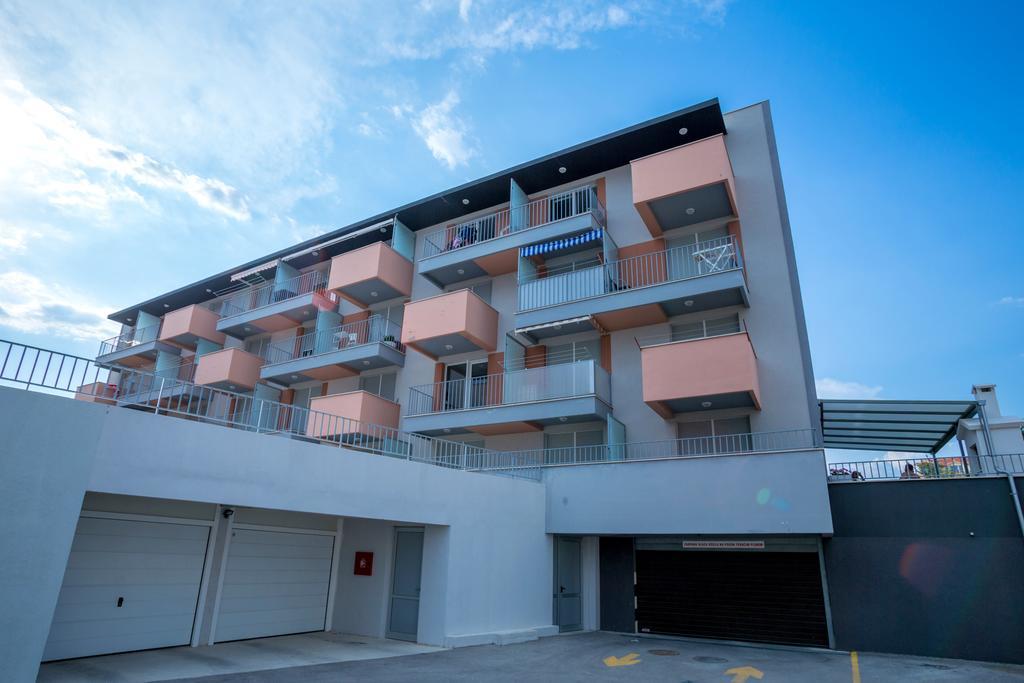 Studio Teuta - Private Parking สปลิท ภายนอก รูปภาพ