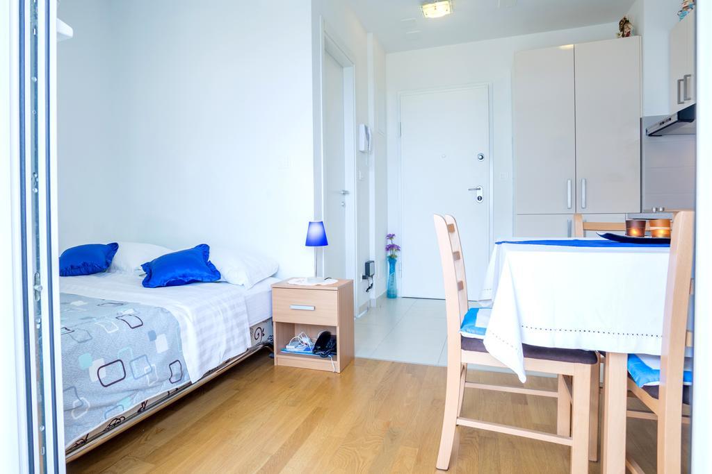 Studio Teuta - Private Parking สปลิท ห้อง รูปภาพ